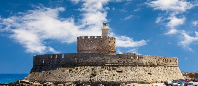 5 reasons to visit Rhodes island this fall